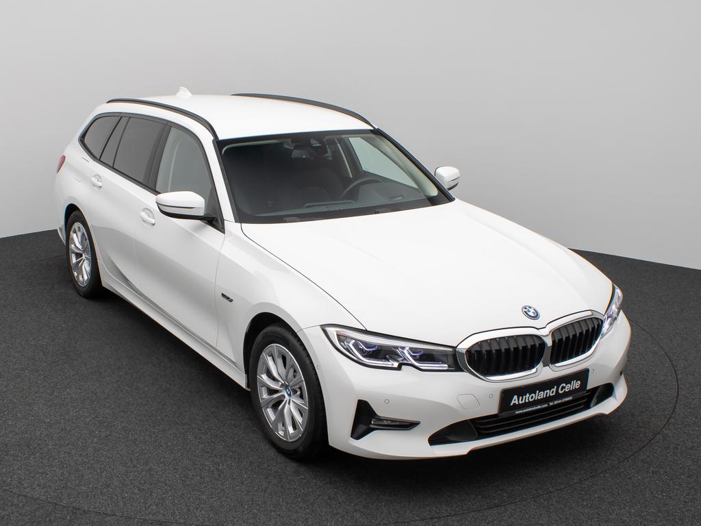 BMW 320 2022