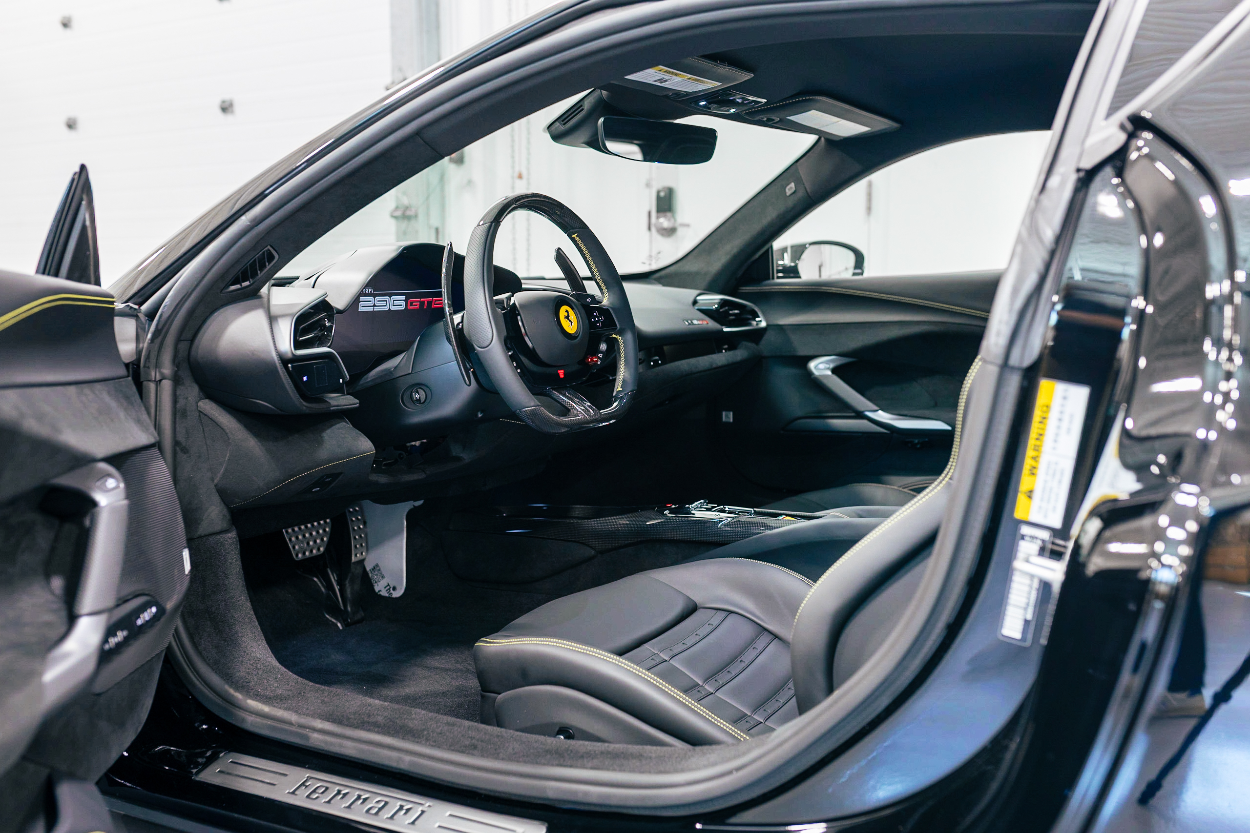 Ferrari 296 GTB 2025