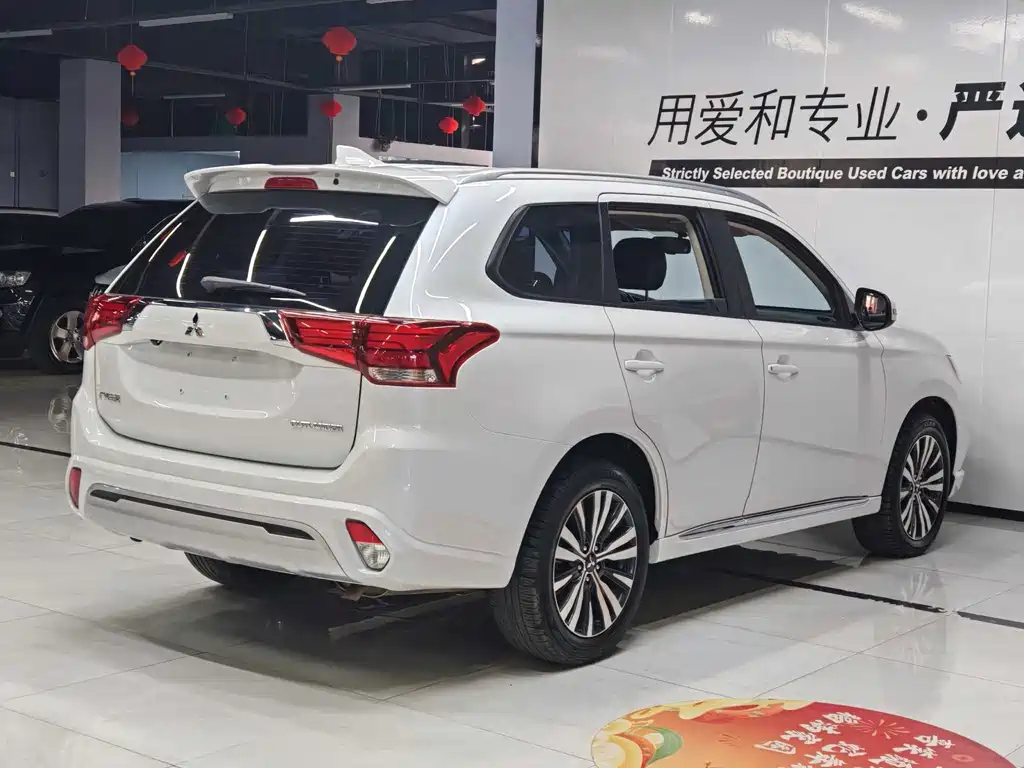 Mitsubishi Outlander 2022