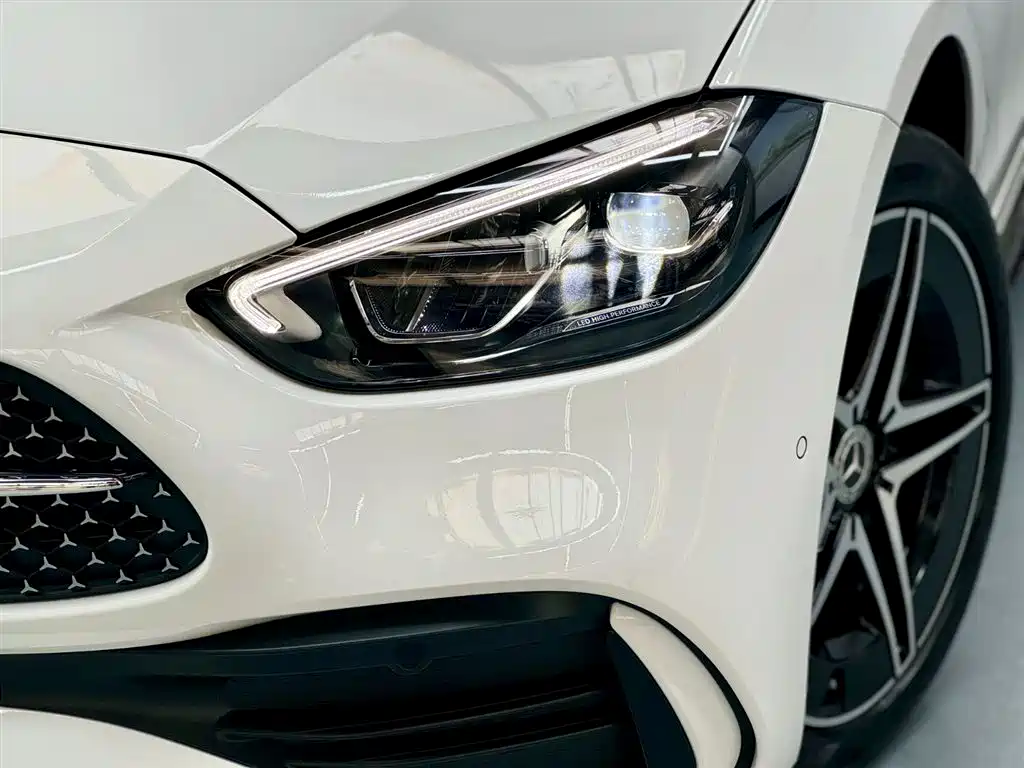 Mercedes-Benz C-Класс 2024