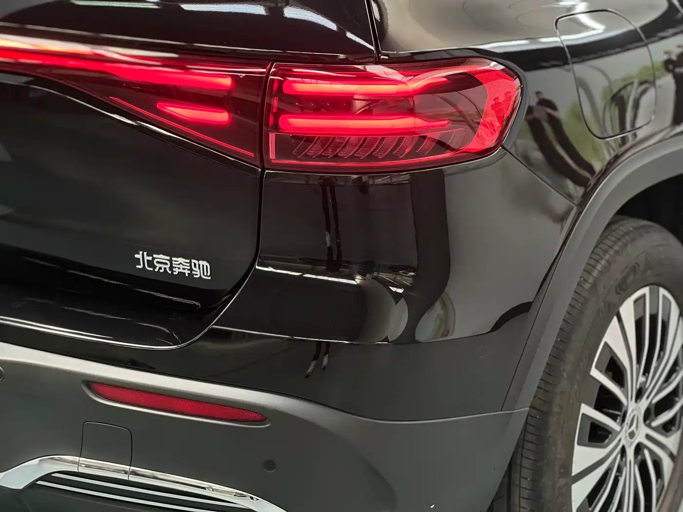 Mercedes-Benz EQB 2024