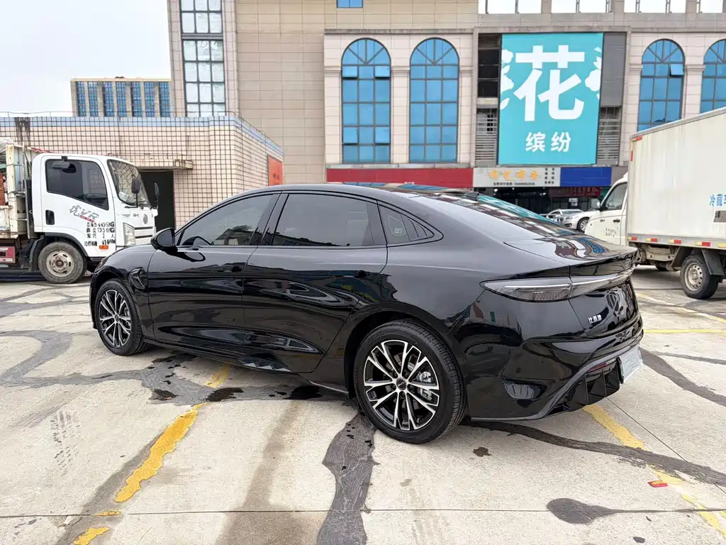 BYD Seal 2025