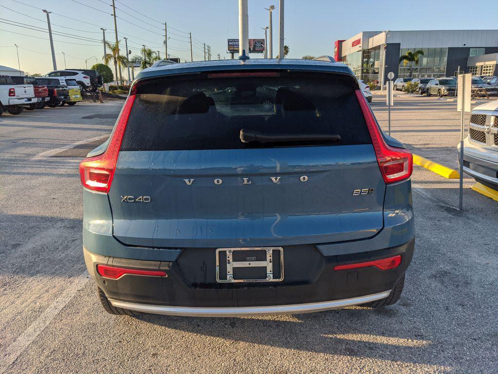 Volvo XC40 2023