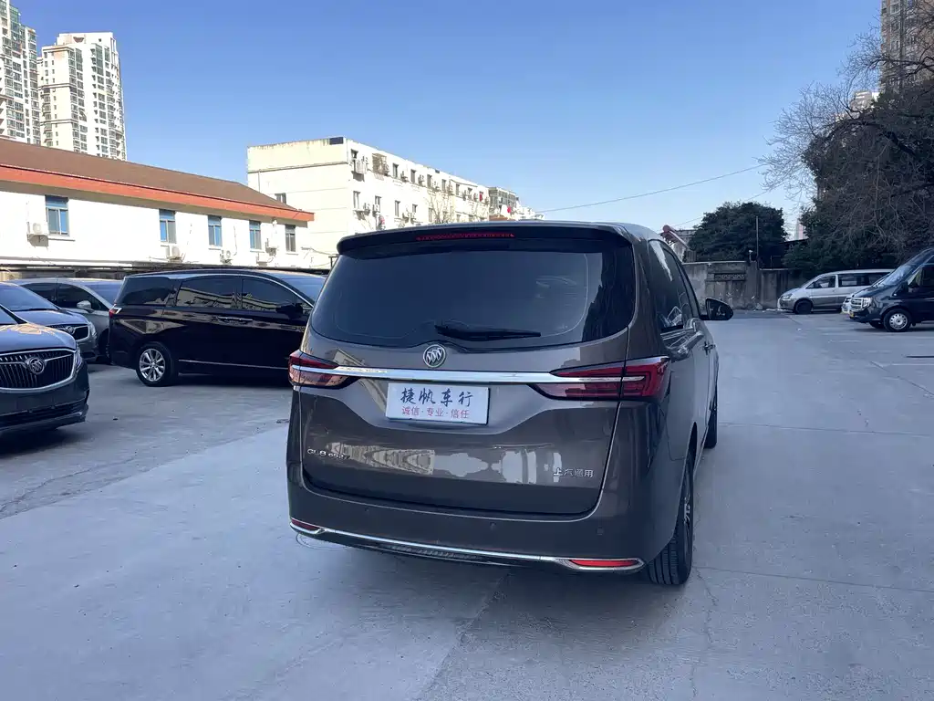 Buick GL8 2023