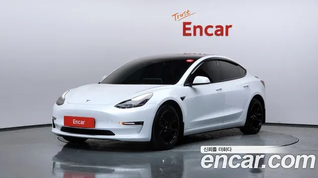Tesla Model 3 2022