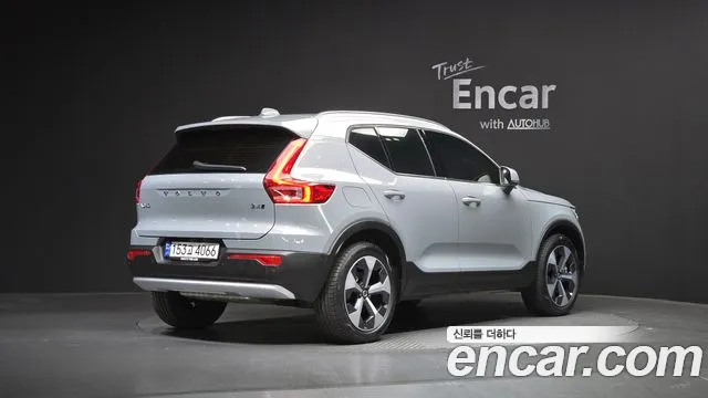 Volvo XC40 2024
