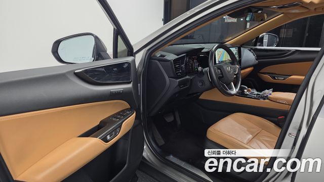 Lexus NX 2023