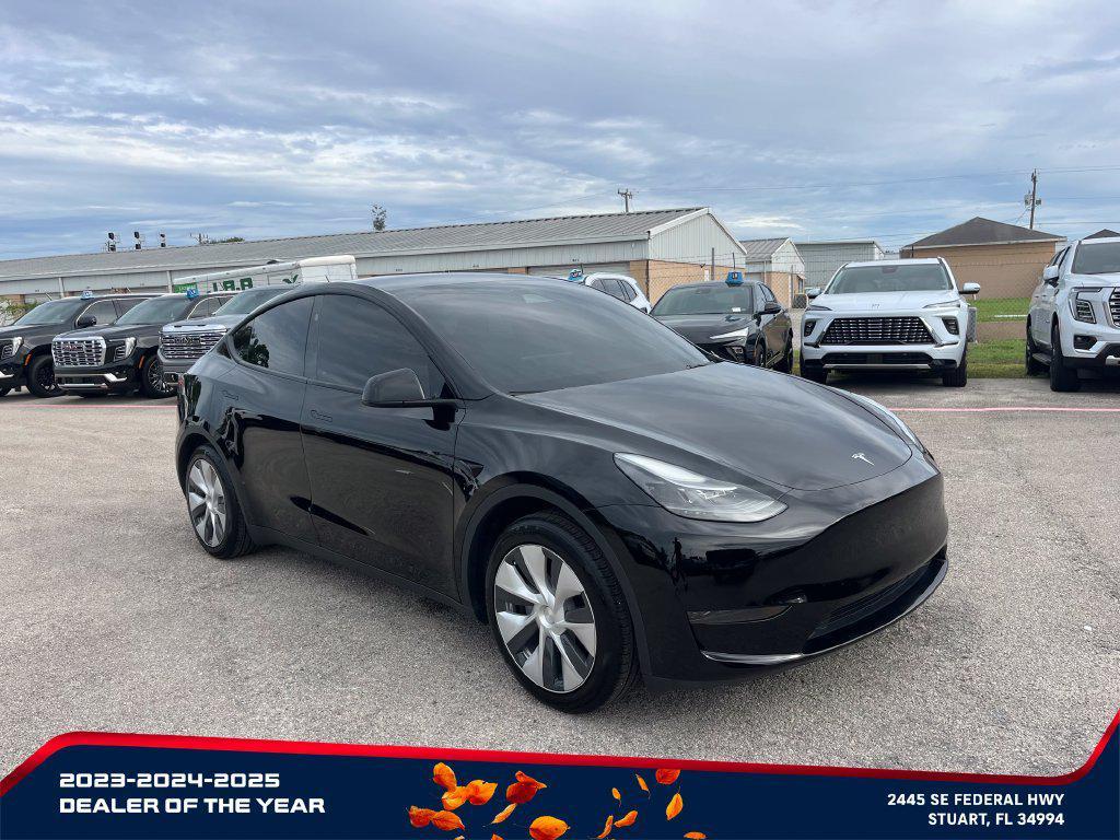 Tesla Model Y 2024
