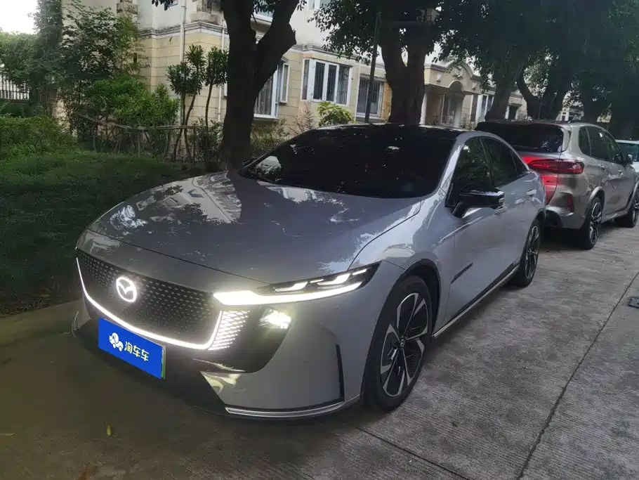 Mazda EZ-6 2026