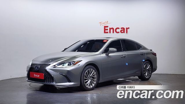Lexus ES 2021