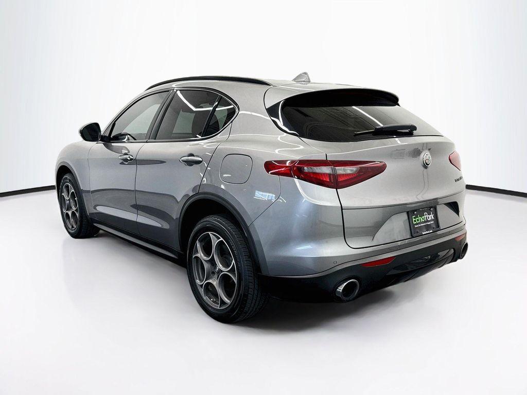 Alfa Romeo Stelvio 2021