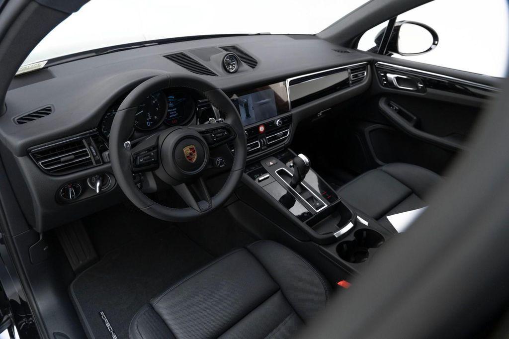 Porsche Macan 2025