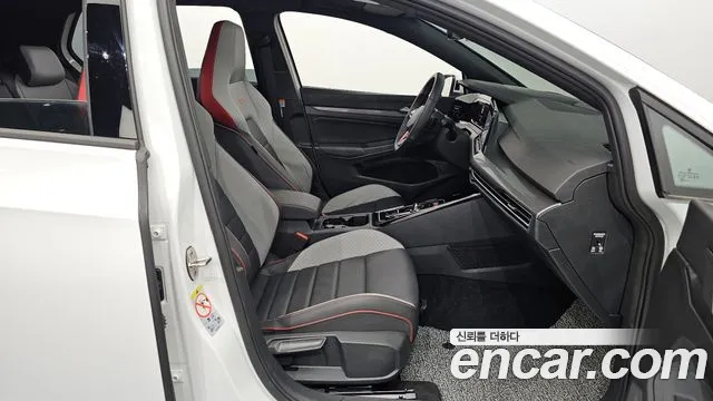 Volkswagen Golf 2024