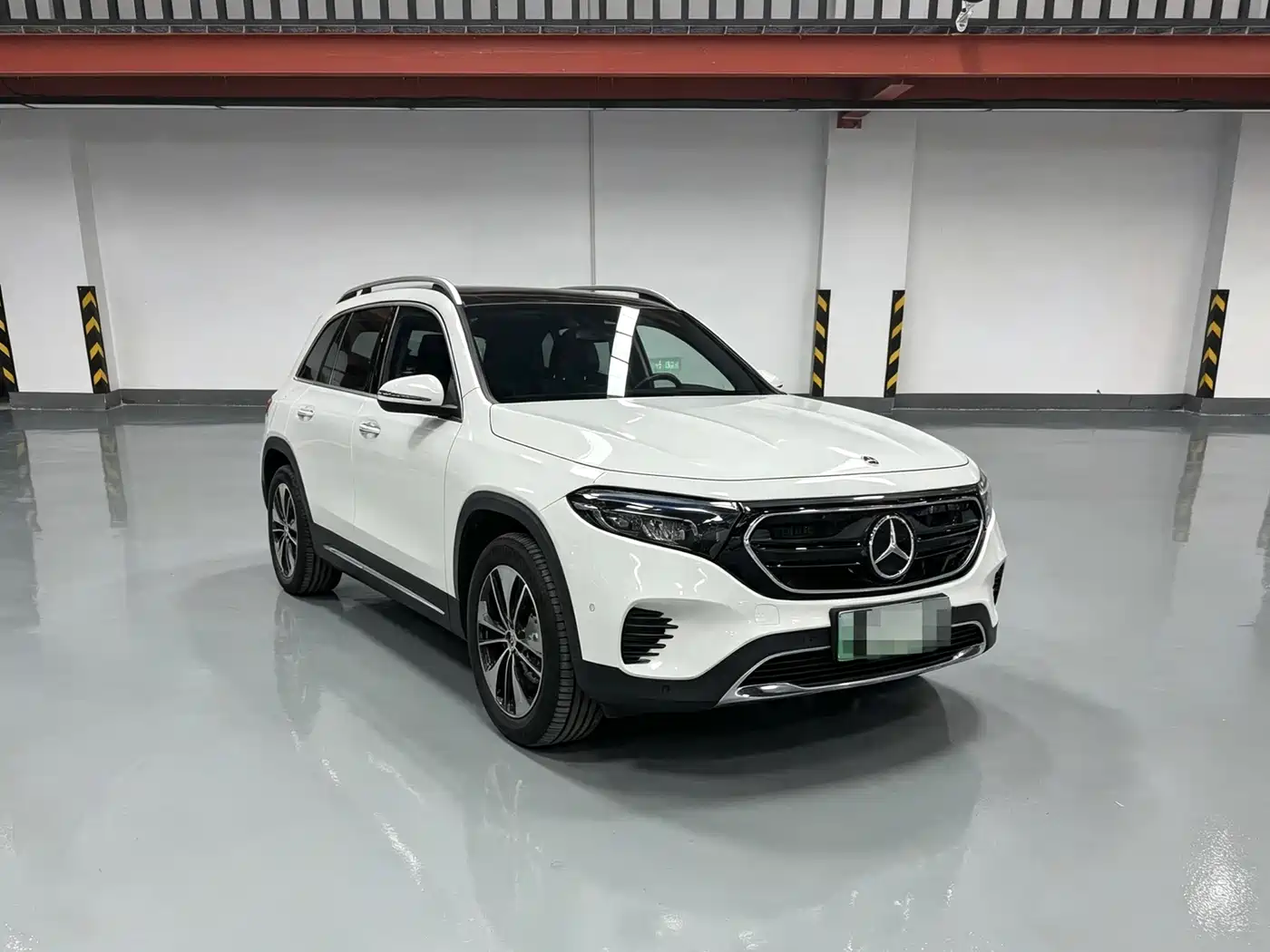 Mercedes-Benz EQB 2023