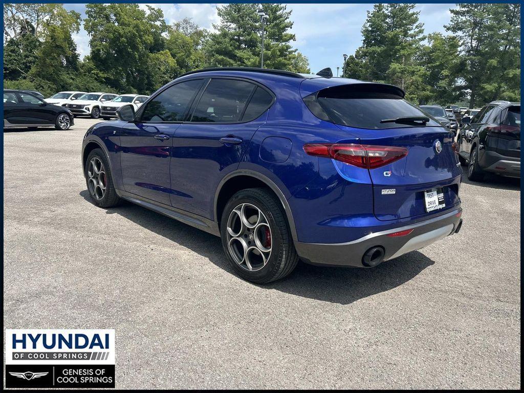 Alfa Romeo Stelvio 2023