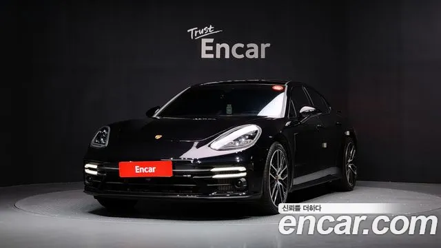 Porsche Panamera 2022