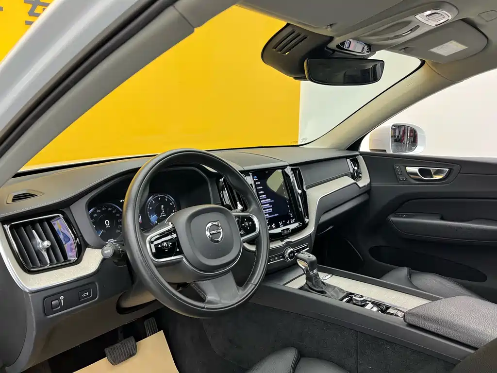 Volvo XC60 2021