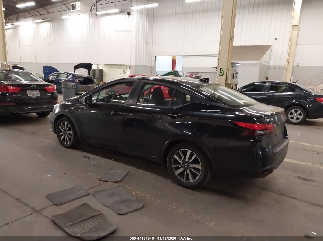 Nissan Versa 2021
