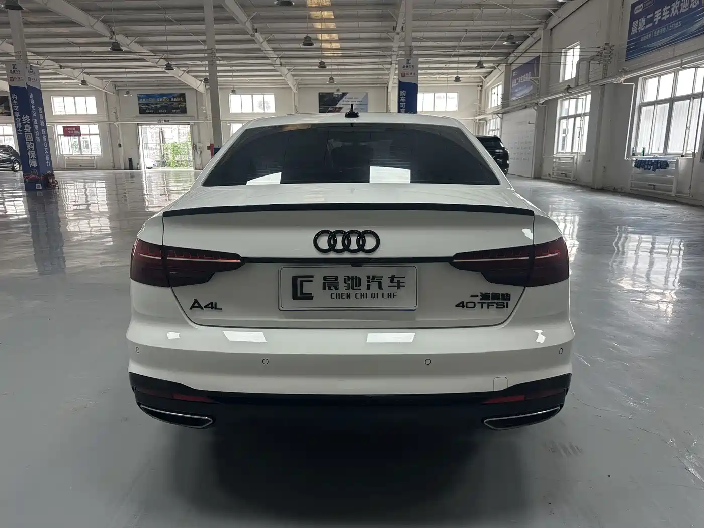 Audi A4 2023