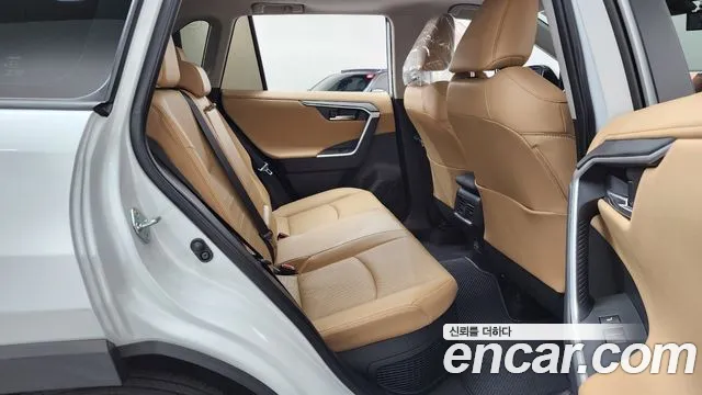 Toyota RAV4 2025