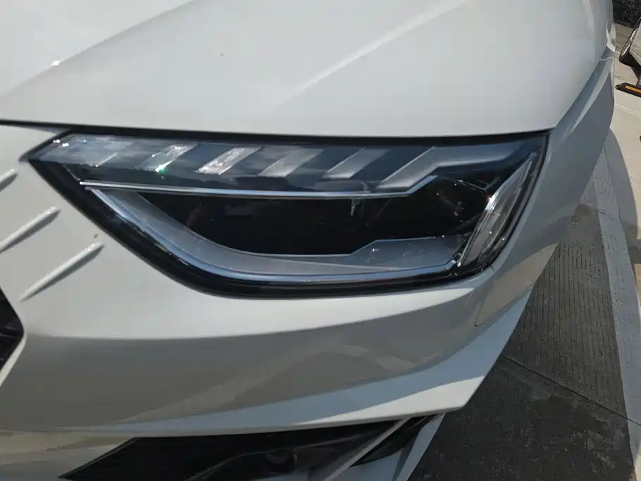 Audi A4 2024