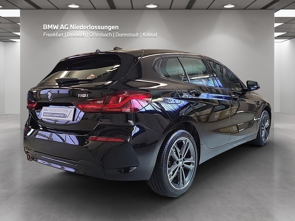 BMW 118 2023