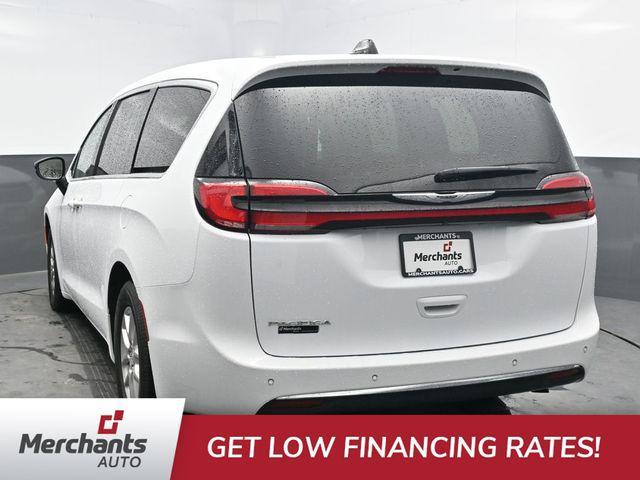 Chrysler Pacifica 2024