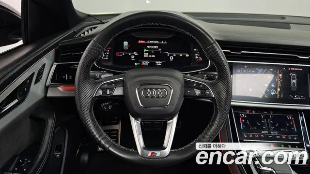 Audi Q8 2021