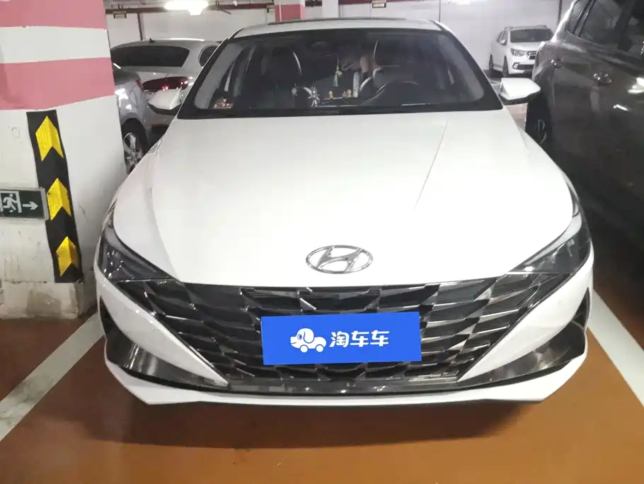 Hyundai Elantra 2023