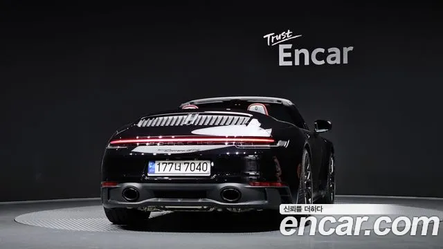 Porsche 911 2023