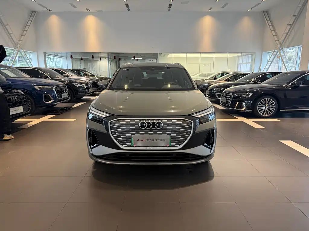 Audi Q4 e-tron 2025