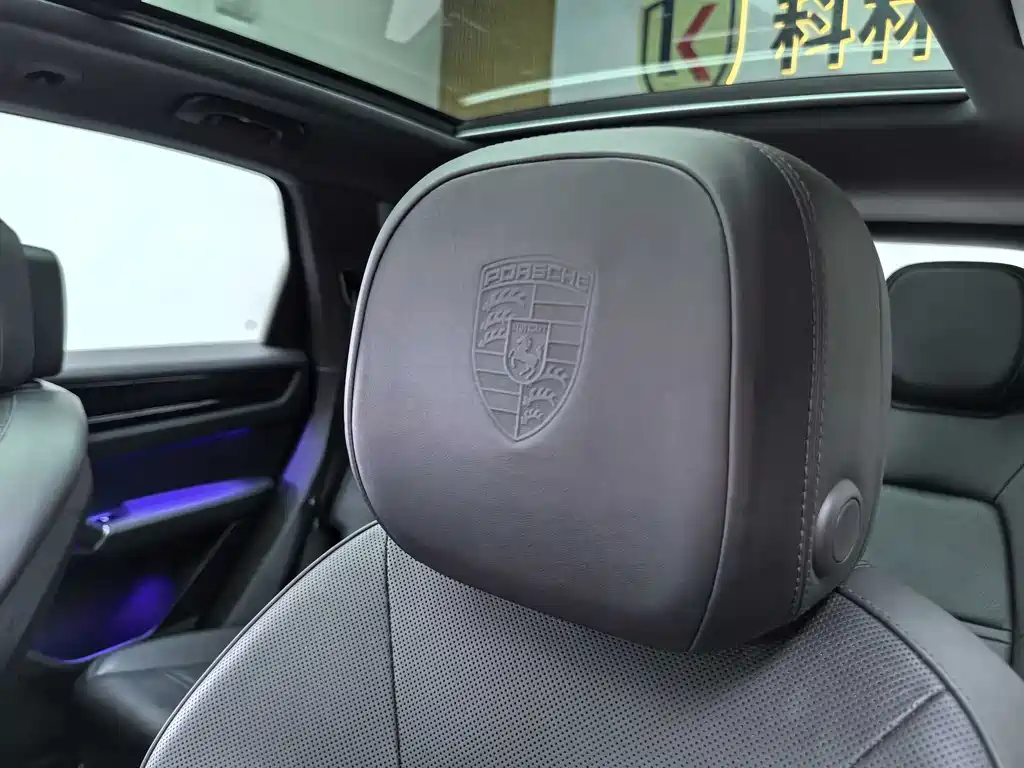 Porsche Cayenne 2022