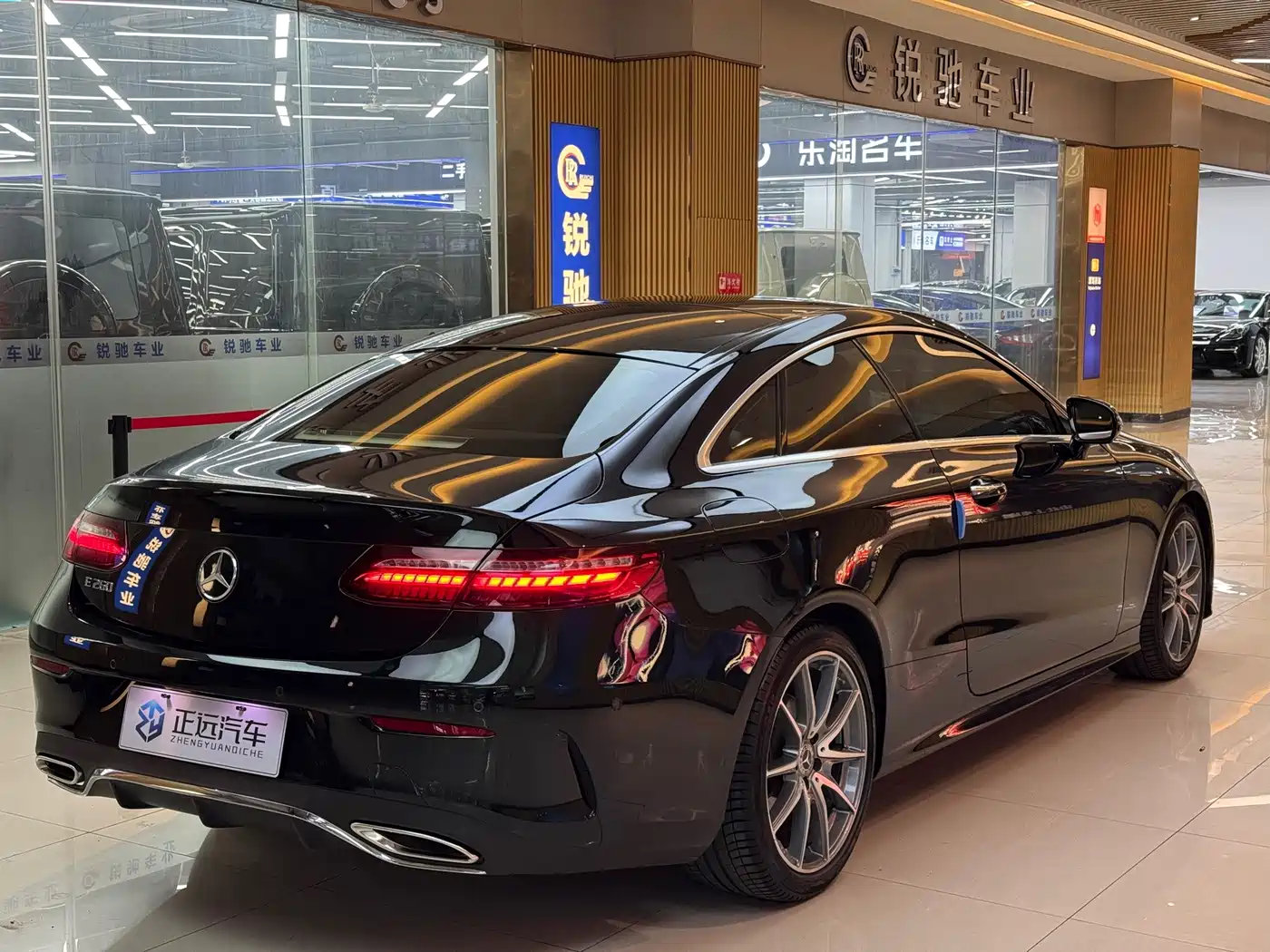 Mercedes-Benz E-Класс 2022