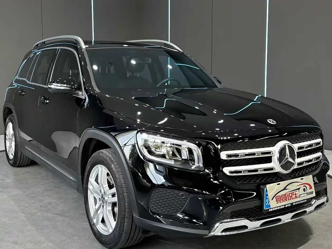 Mercedes-Benz GLB 2023