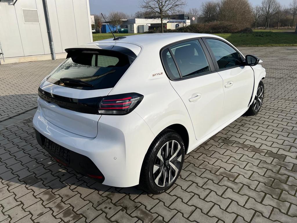 Peugeot 208 2025