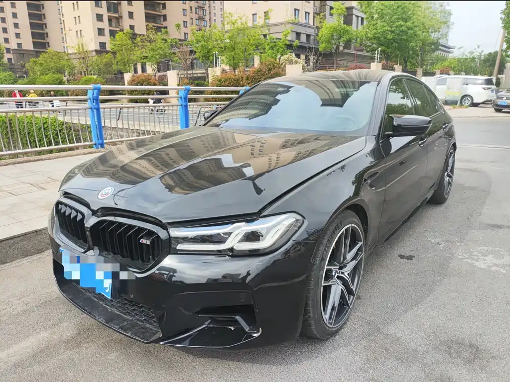 BMW M5 2021