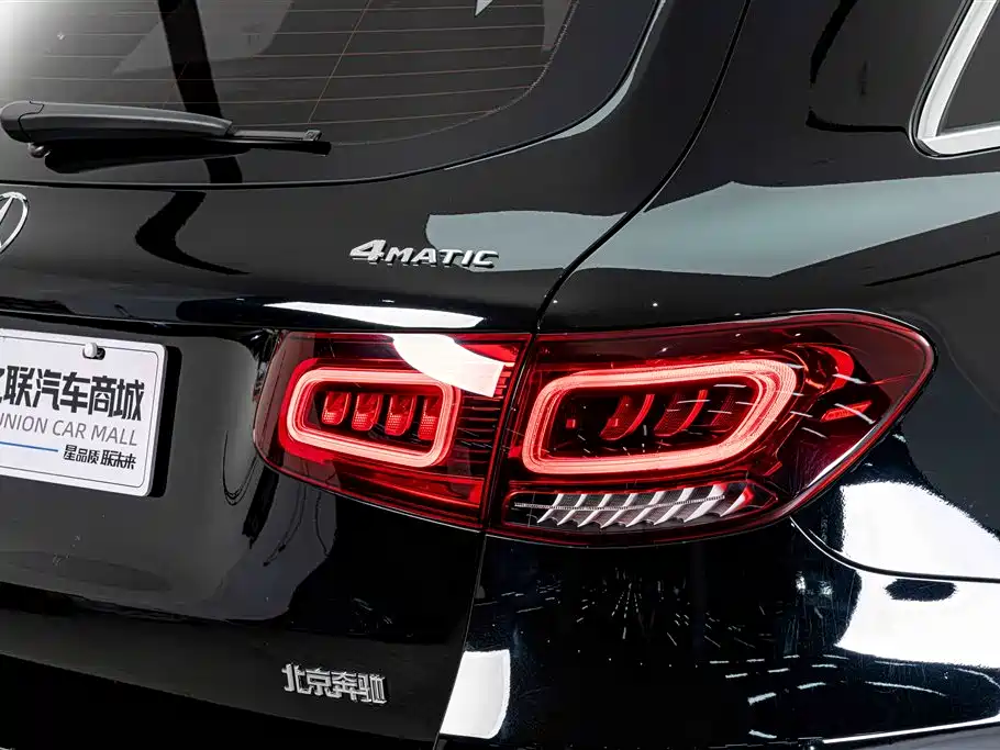 Mercedes-Benz GLC 2023