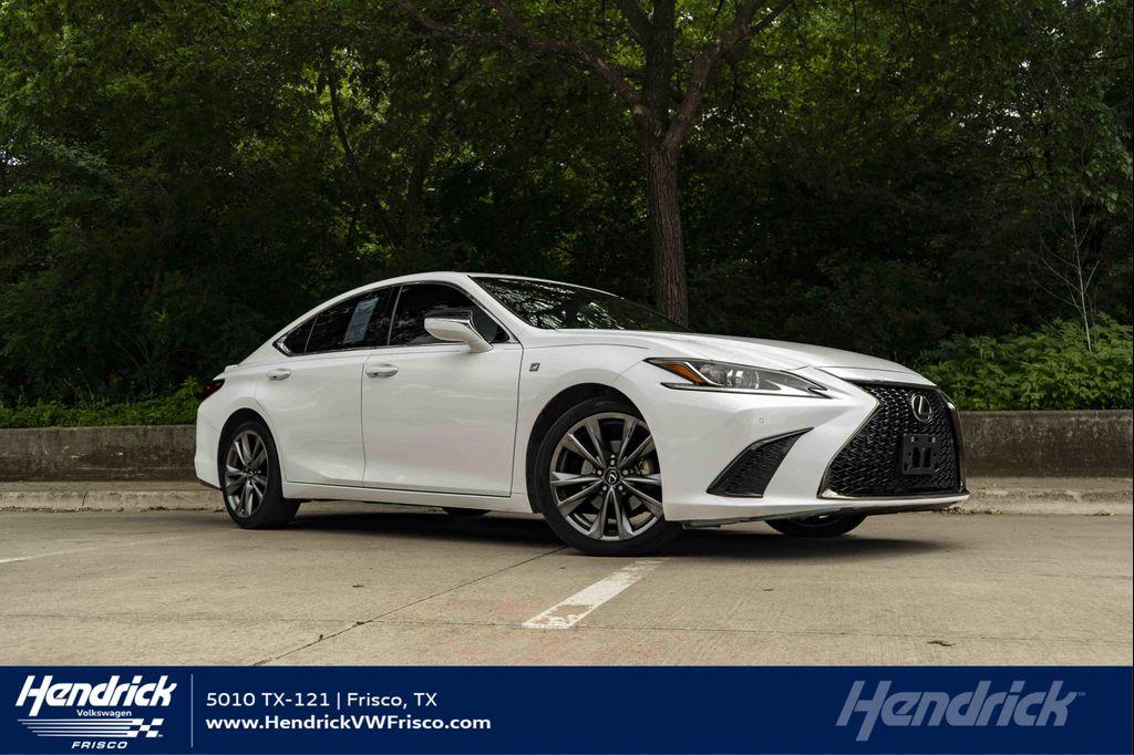 Lexus ES 2021