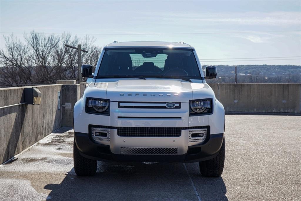 Land Rover Defender 2023