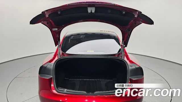 Tesla Model 3 2024
