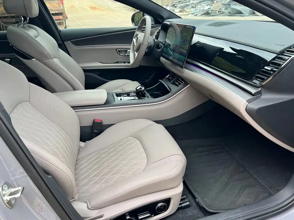 BYD Han 2025