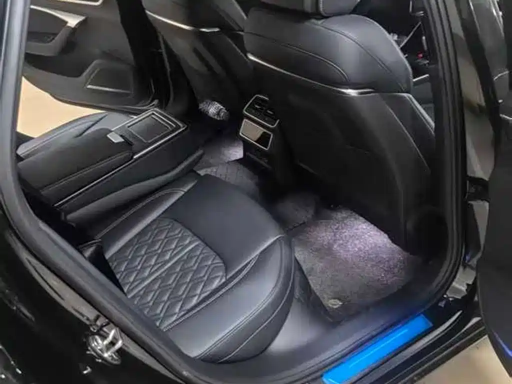 Audi A6 2025