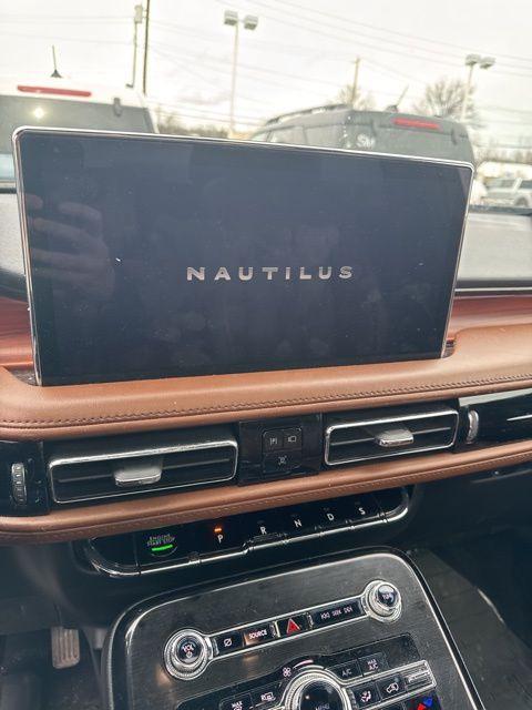 Lincoln Nautilus 2022