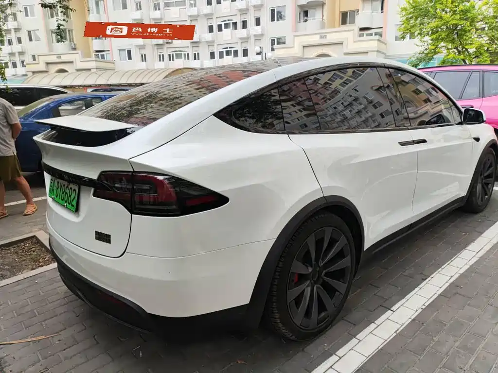 Tesla Model X 2023