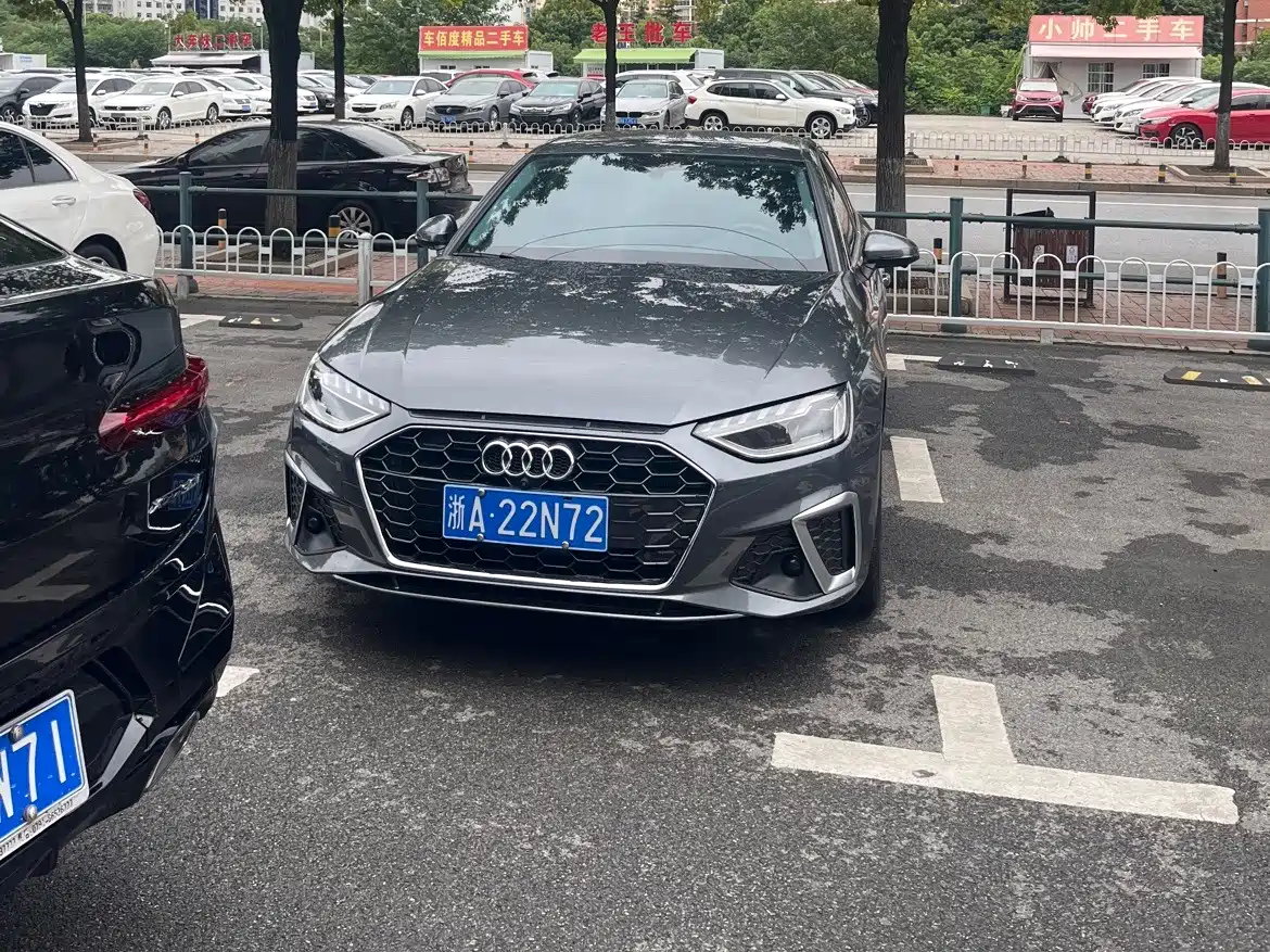 Audi A4 2022