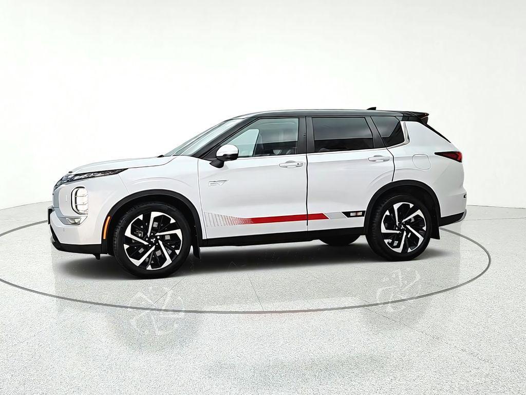 Mitsubishi Outlander 2023