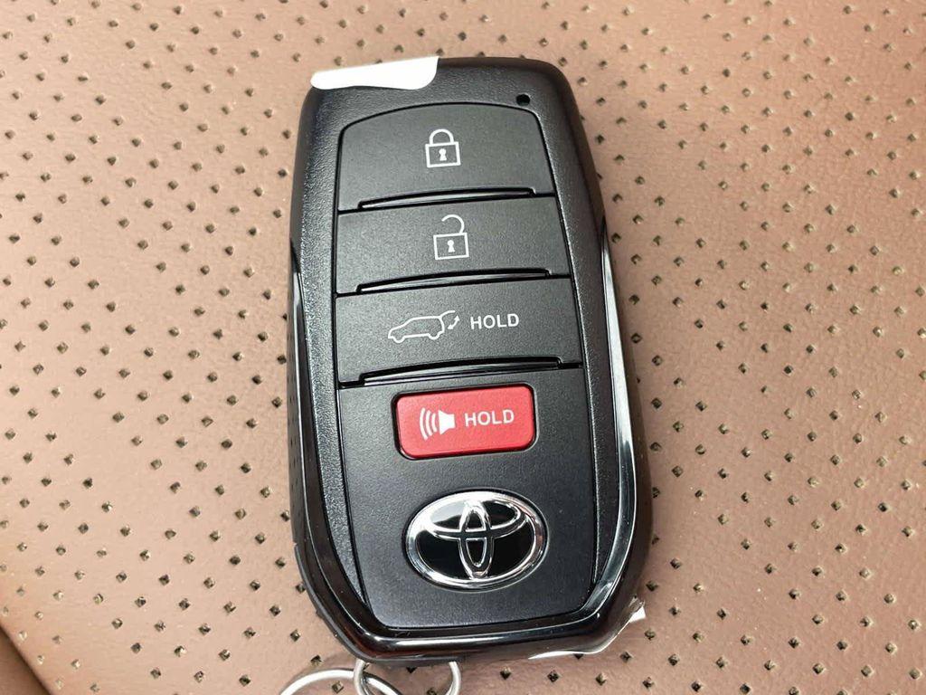 Toyota Sequoia 2026