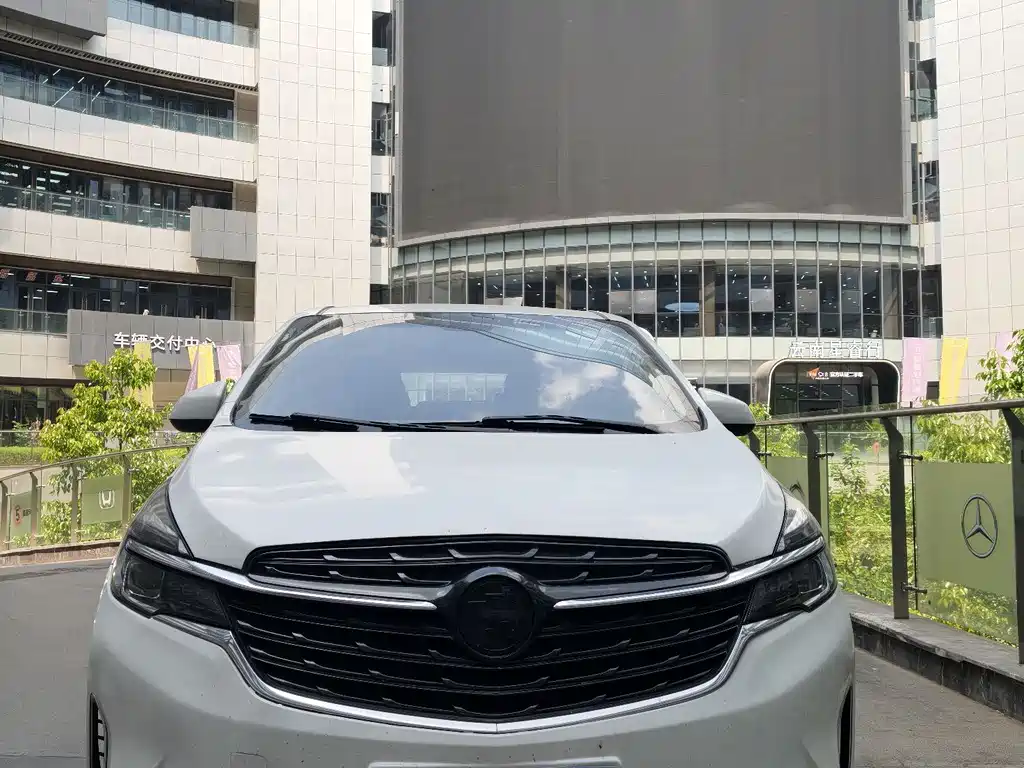 Buick GL8 2021