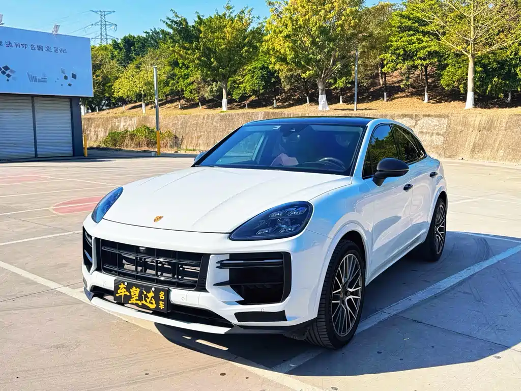 Porsche Cayenne 2022