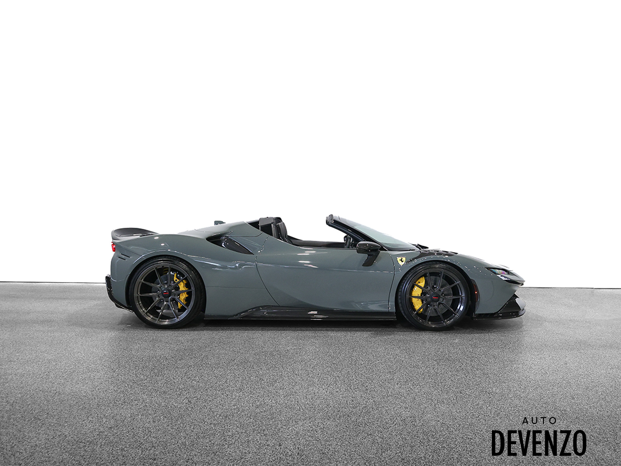 Ferrari SF90 2023